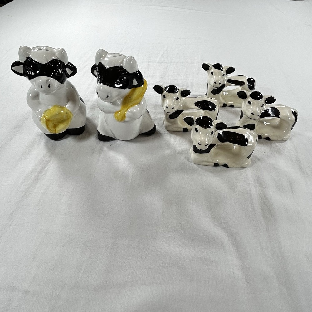 Vtg Cow Salt And Pepper Shakers 4 Napkin Holder Black And White Batter Catcher